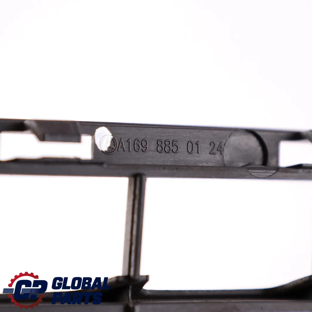 Parachoques delantero Rejilla inferior Cubierta para Mercedes W169 con número de pieza A1698850124 Mercedes W169 Parachoques delantero Rejilla inferior Cubierta - SKU A1698850124 - Número de pieza A1698850124