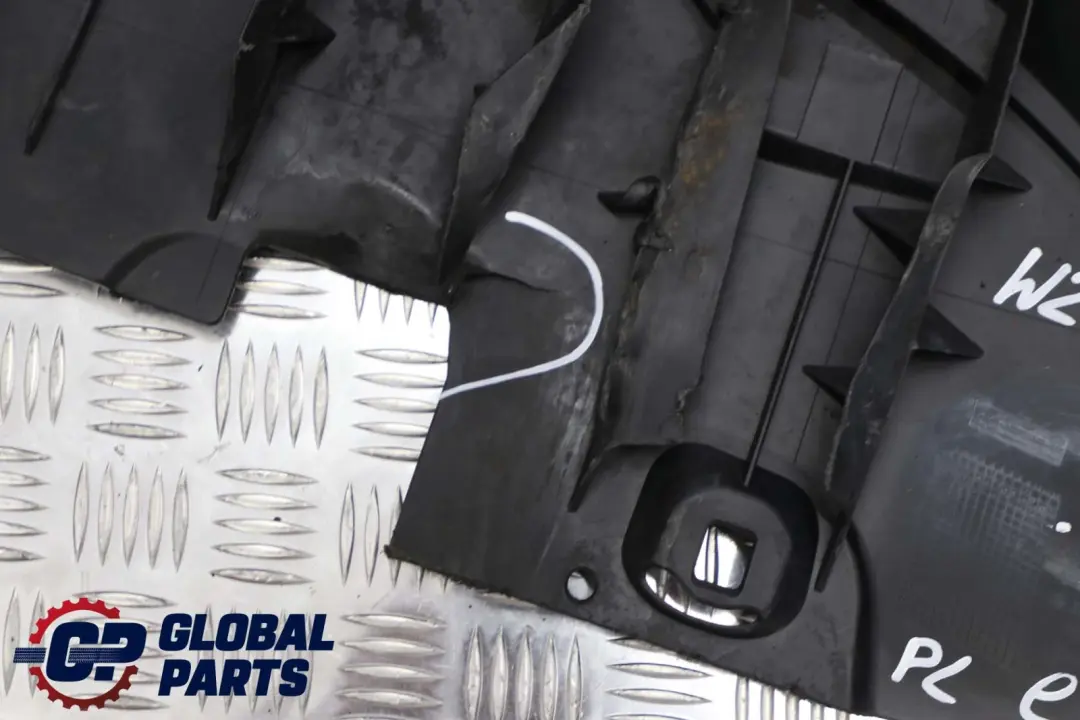 Supporto Paraurti Anteriore Pannello Copertura Scudo per Mercedes W245 con numero di parte A1698850336 Mercedes W245 Supporto Paraurti Anteriore Pannello Copertura Scudo - SKU A1698850336 - Numero di parte A1698850336