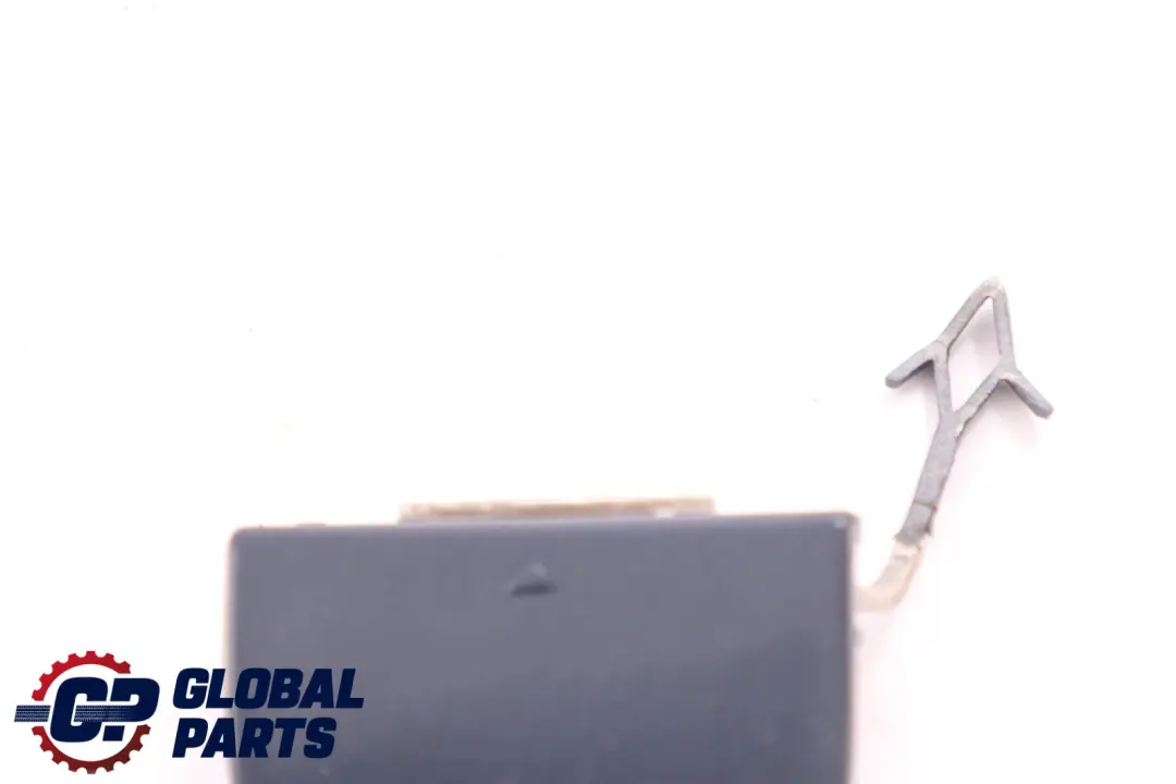 Tapa Delantera Ojo de Remolque Azul Atolón 375U para Mercedes W169 con número de pieza A1698850581 Mercedes W169 Tapa Delantera Ojo de Remolque Azul Atolón 375U - SKU A1698850581-AB - Número de pieza A1698850581