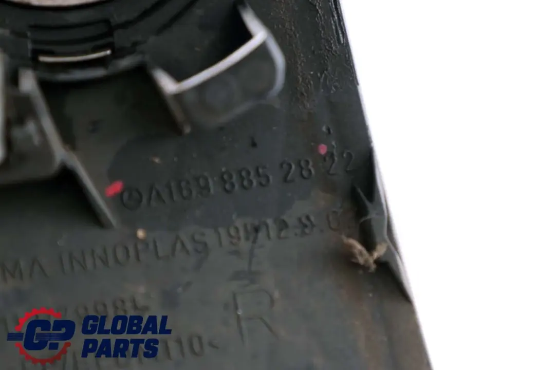 Parachoques Delantero Faro Antiniebla Tapa Derecho para Mercedes W245 con número de pieza A1698852822 Mercedes W245 Parachoques Delantero Faro Antiniebla Tapa Derecho - SKU A1698852822 - Número de pieza A1698852822