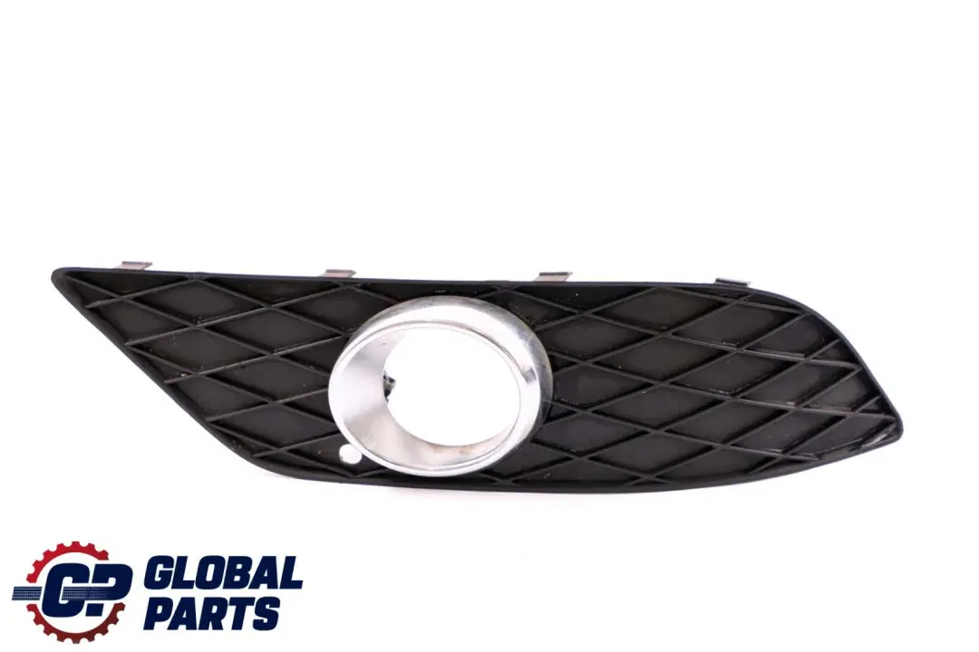 Pare-chocs avant Feu antibrouillard Couvercle droit Mercedes W245 - SKU A1698852822 - Numéro de pièce A1698852822