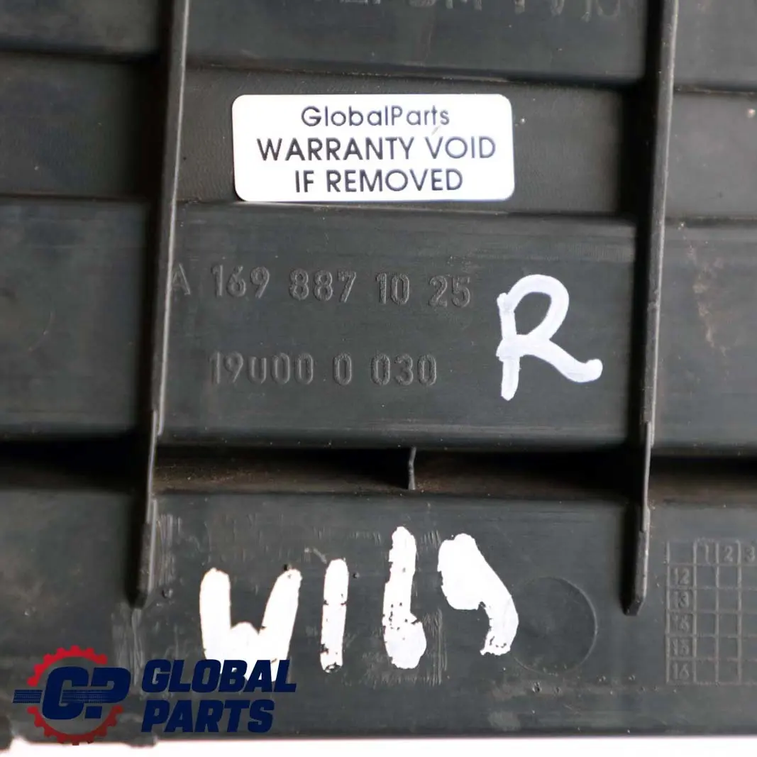 Mercedes A W169 Osłona Lampy Przeciwmgielnej Prawa - SKU A1698871025 - Numer Części A1698871025