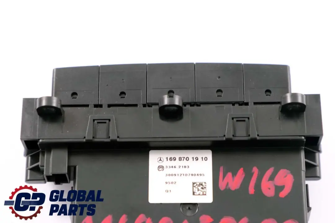 Mercedes W169 W245 PDC Commutateur de contrôle de stationnement Mode remorquage - SKU A1699050400 - Numéro de pièce A1698208410