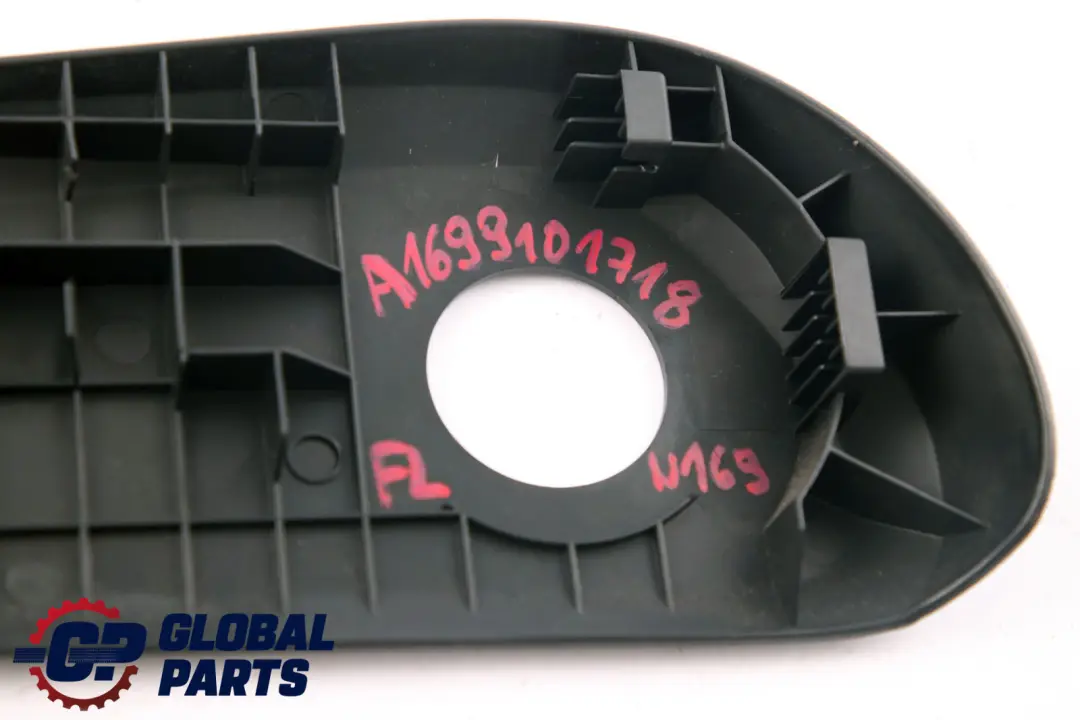  Mercedes-Benz A B Klasse W169 W245 Sitz Vorn Blende Links Schwarz - SKU A1699101718 - Teilenummer A1699101718