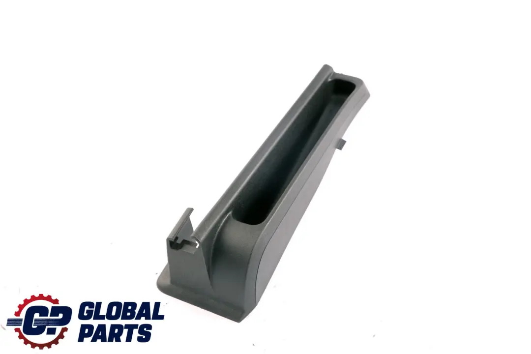 Osłona szyny fotela lewa do Mercedes A B W169 W245 o numerze A1699190520 Mercedes A B W169 W245 Osłona szyny fotela lewa - SKU A1699190520 - Numer Części A1699190520