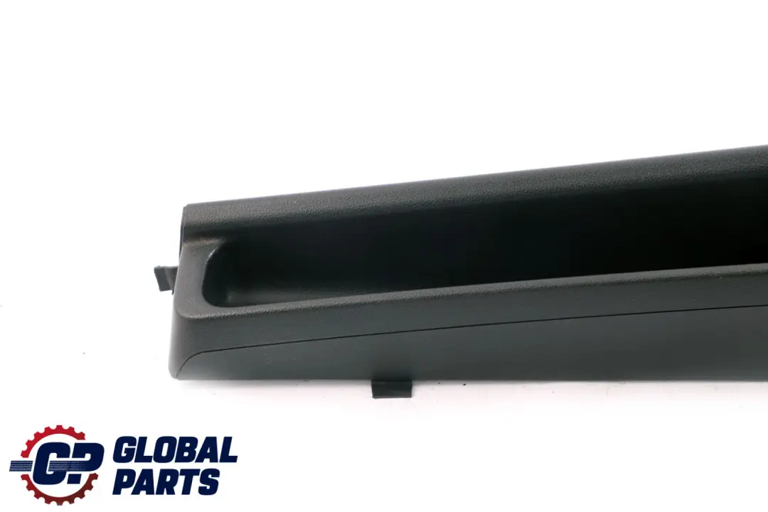 Osłona szyny fotela prawa do Mercedes A B W169 W245 o numerze A1699190620 Mercedes A B W169 W245 Osłona szyny fotela prawa - SKU A1699190620 - Numer Części A1699190620