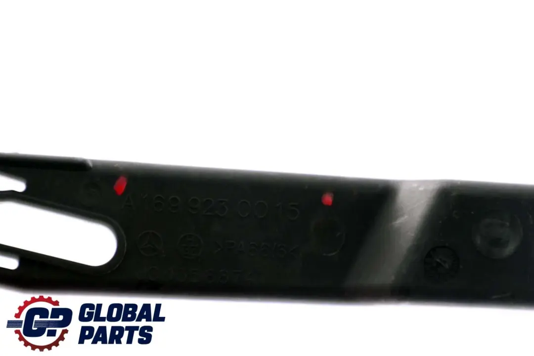 Mercedes-Benz W169 W245 staffa di montaggio fibbia cintura sicurezza per con numero di parte A1699230015 Mercedes-Benz W169 W245 staffa di montaggio fibbia cintura sicurezza - SKU A1699230015 - Numero di parte A1699230015