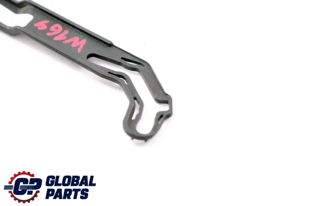  Mercedes-Benz W169 W245 staffa di montaggio fibbia cintura sicurezza - SKU A1699230015 - Numero di parte A1699230015