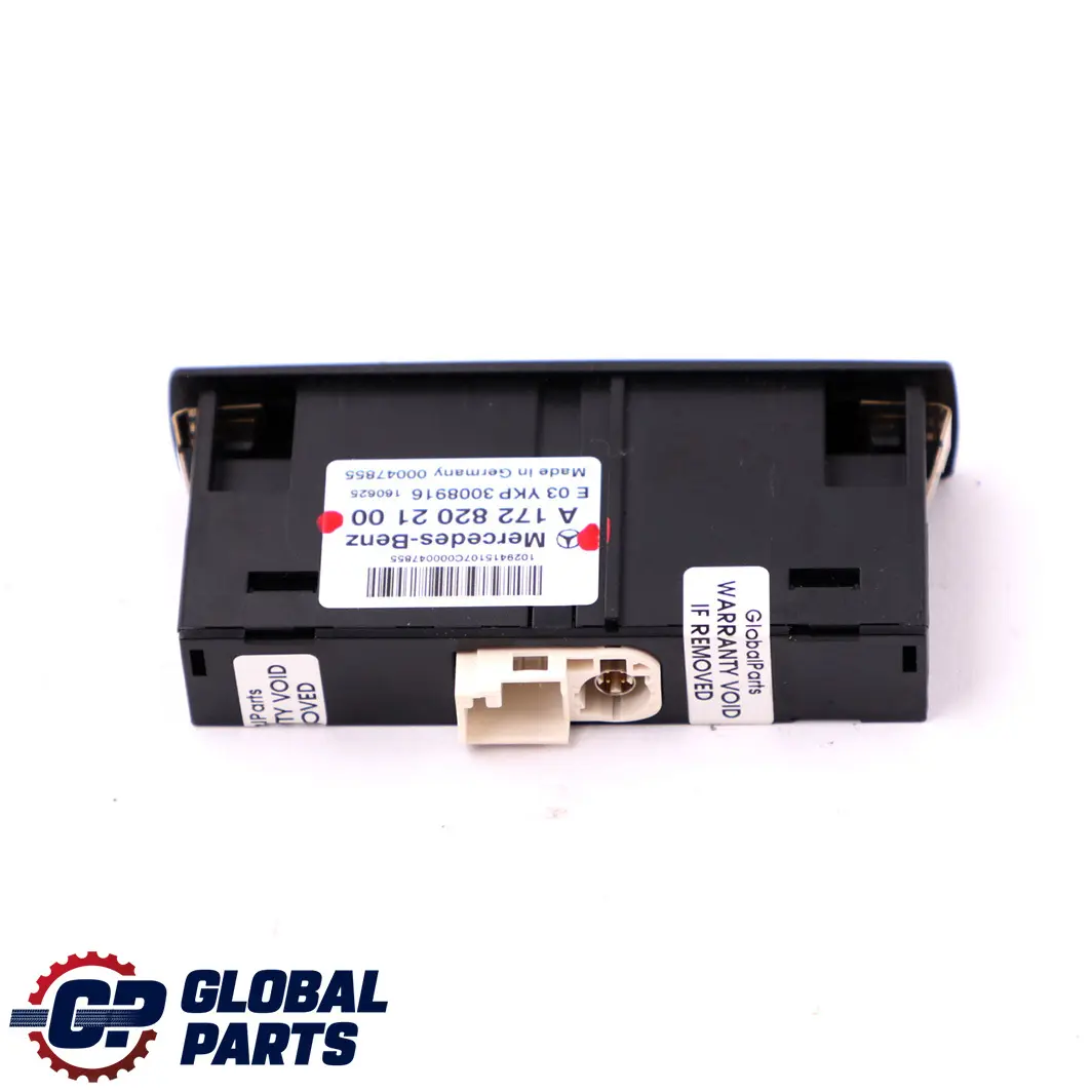 W207 W246 Connettore Adattatore Multimediale USB per Mercedes W176 con numero di parte A1728202100 Mercedes W176 W207 W246 Connettore Adattatore Multimediale USB - SKU A1728202100 - Numero di parte A1728202100