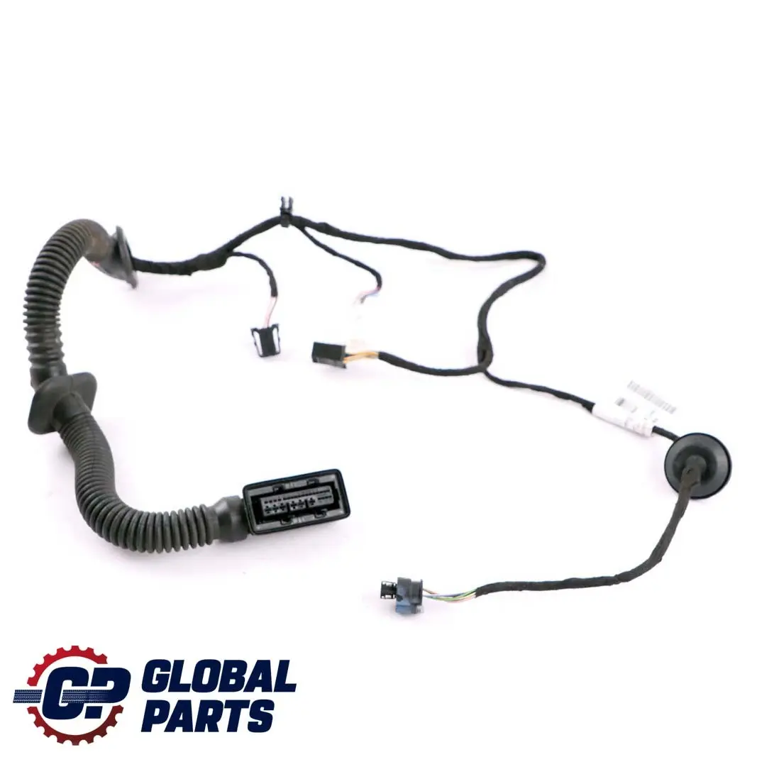 Mercedes-Benz Classe A W176 Cavo cablaggio porta posteriore destra per con numero di parte A1765405608 Mercedes-Benz Classe A W176 Cavo cablaggio porta posteriore destra - SKU A1765405608 - Numero di parte A1765405608