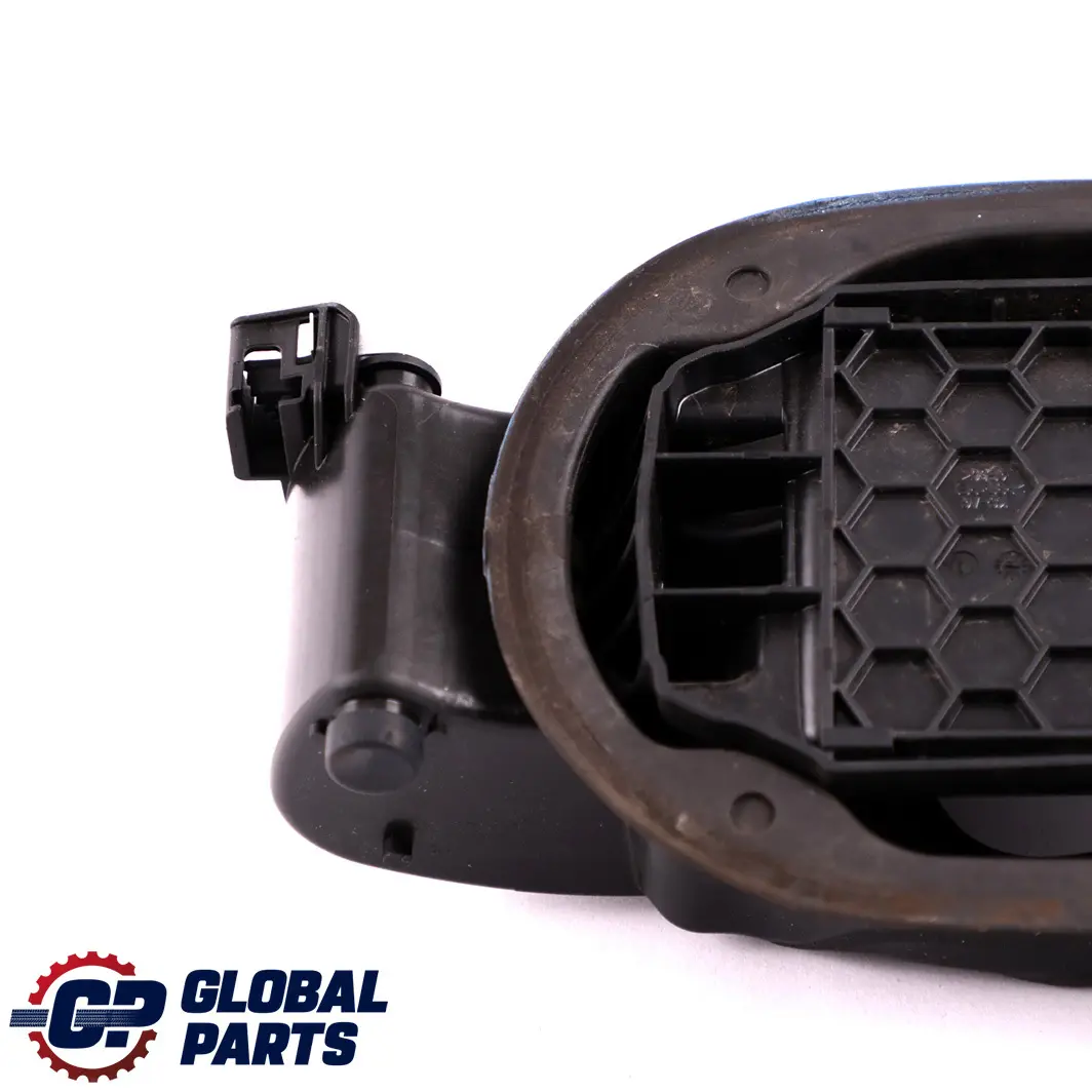 Abdeckung Kraft Stoff Tankklappe Trägerkappe für Mercedes W176 mit Teilenummer A1766300900 Mercedes W176 Abdeckung Kraft Stoff Tankklappe Trägerkappe - SKU A1766300900 - Teilenummer A1766300900