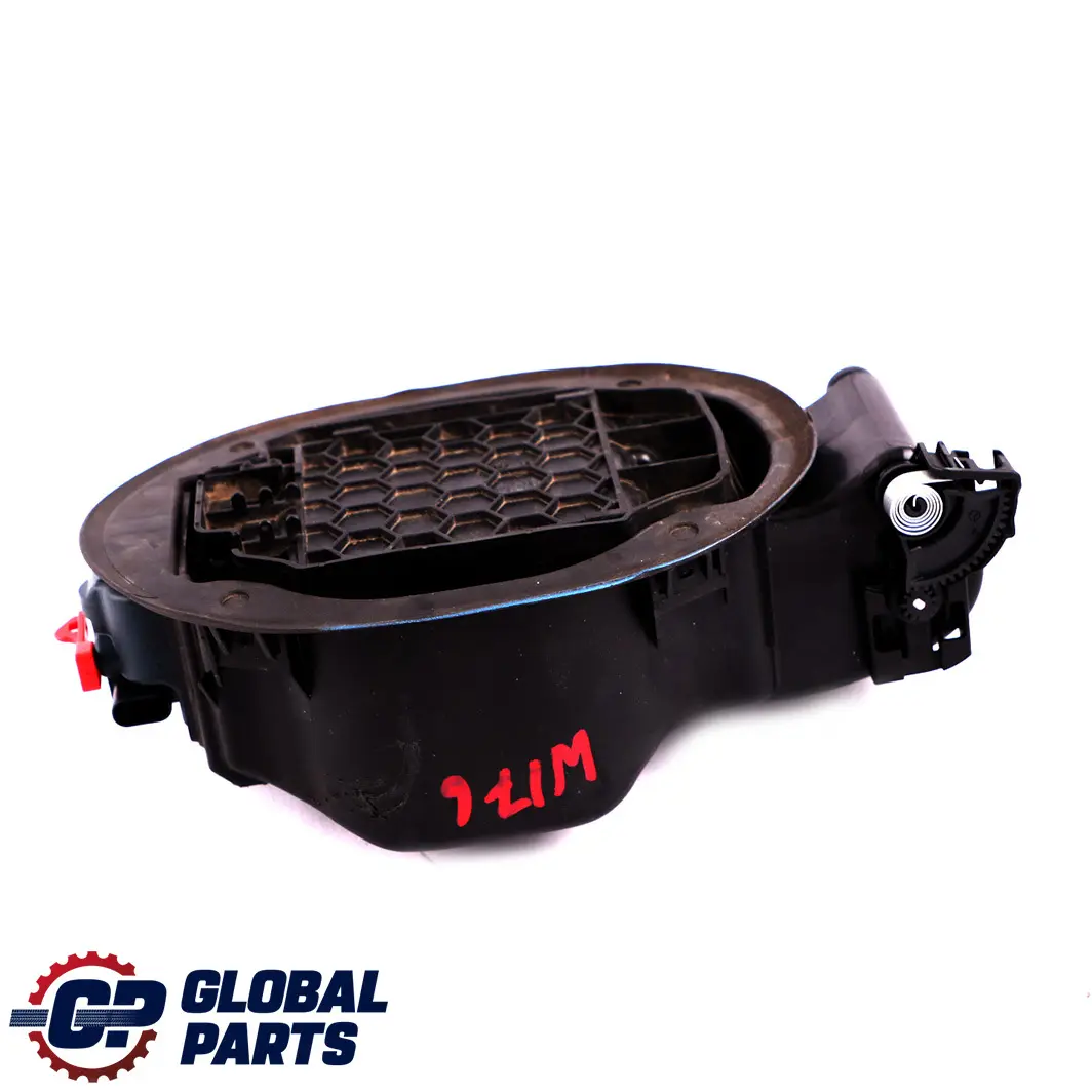 Tapa Depósito Combustible Soporte para Mercedes W176 con número de pieza A1766300900 Mercedes W176 Tapa Depósito Combustible Soporte - SKU A1766300900 - Número de pieza A1766300900