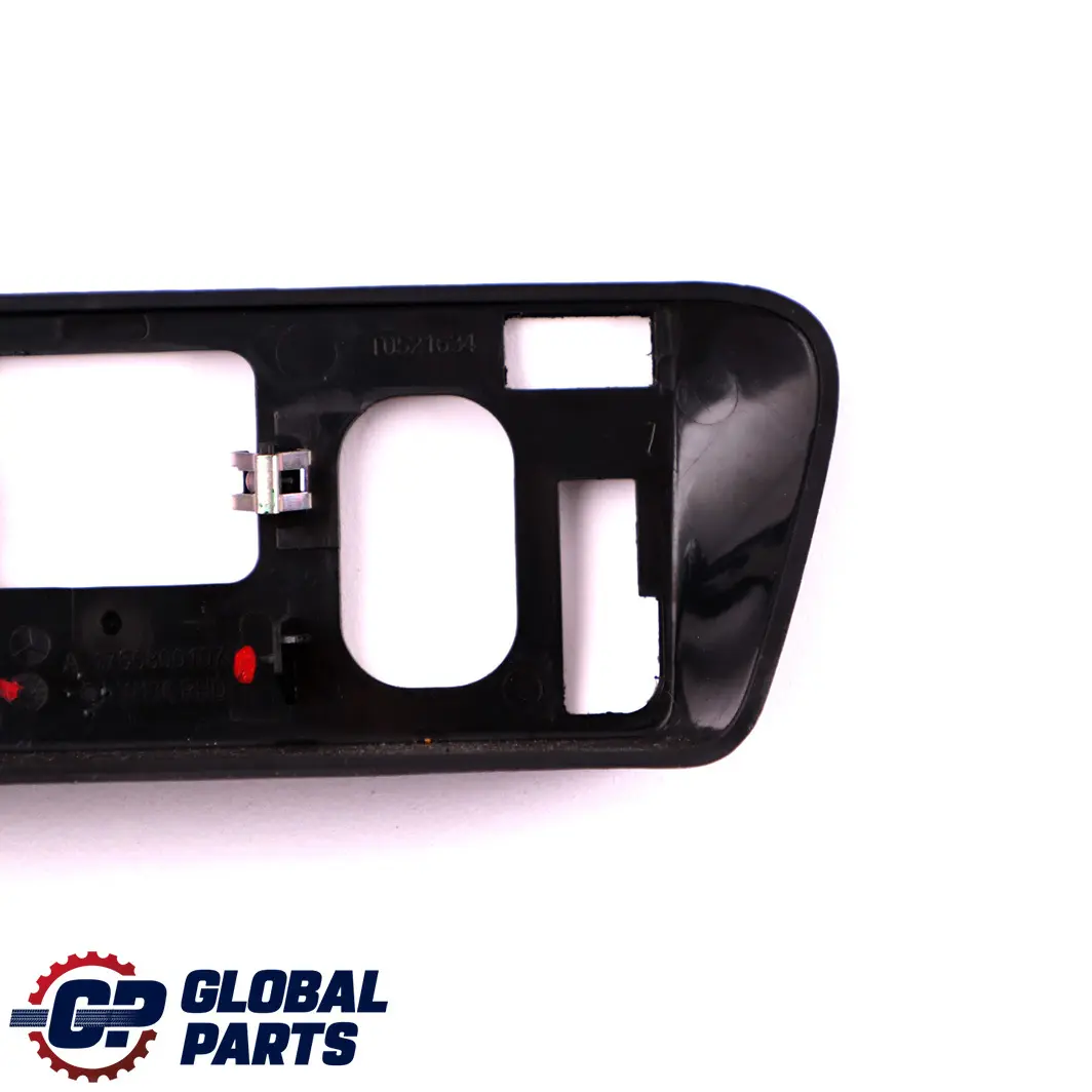 Armaturenbrett Instrumententafel Mitte Abdeckung Trim für Mercedes W176 mit Teilenummer A1766800107 Mercedes W176 Armaturenbrett Instrumententafel Mitte Abdeckung Trim - SKU A1766800107 - Teilenummer A1766800107