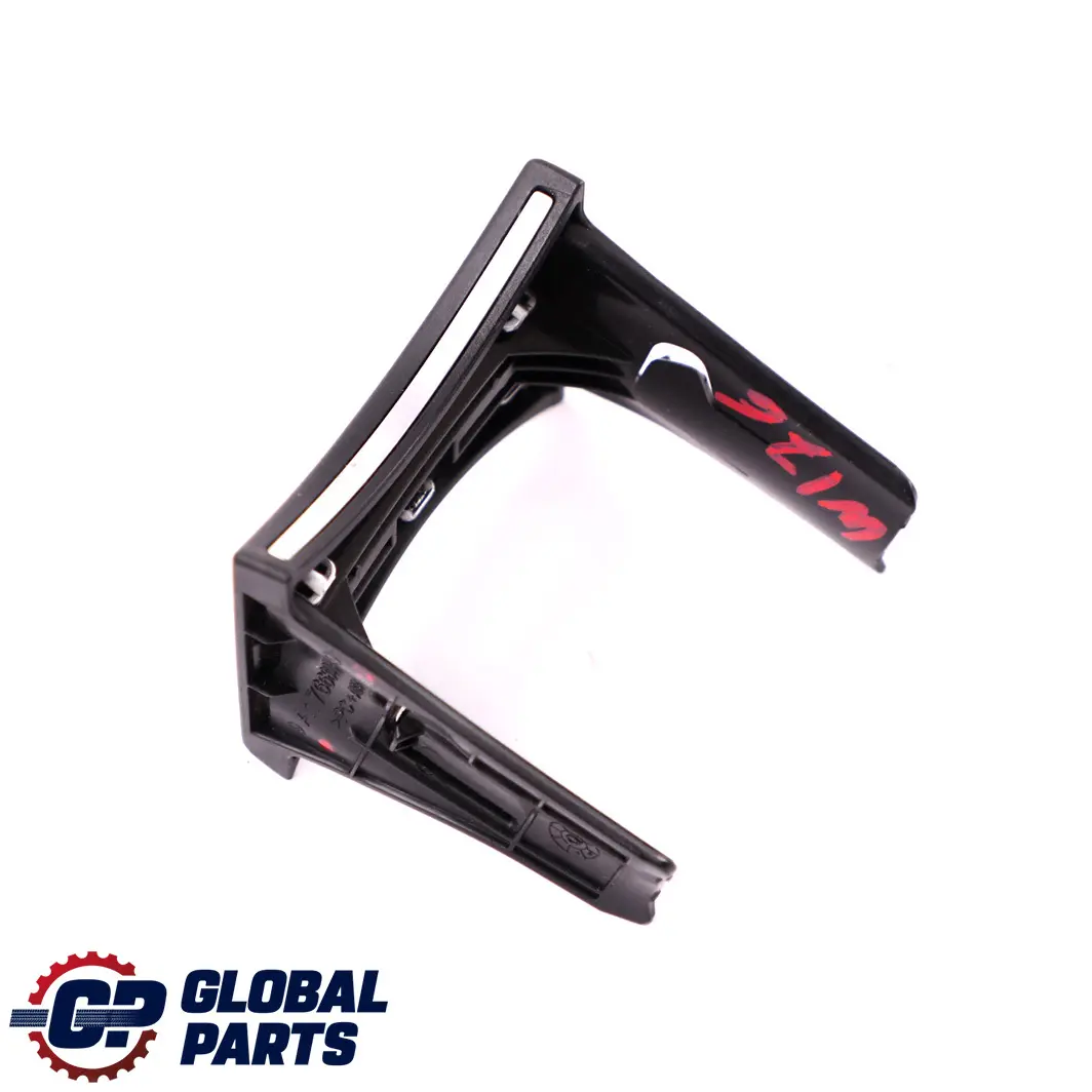 Rejilla portavasos para consola central Mercedes W176 para con número de pieza A1766800491 Rejilla portavasos para consola central Mercedes W176 - SKU A1766800491 - Número de pieza A1766800491