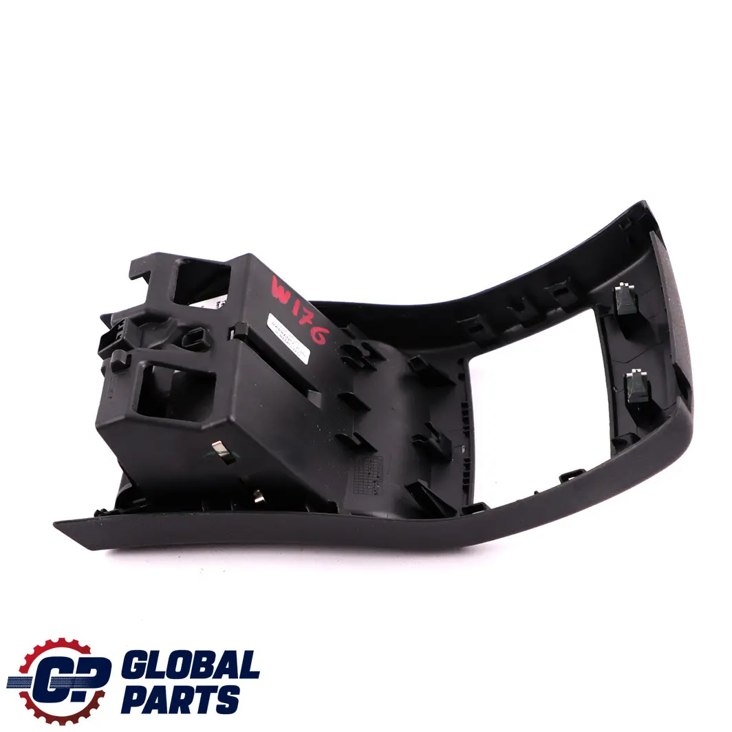 Console Centrale Rear Trim Housing Lighter Panel pour Mercedes W176 à propos du numéro de pièce A1766801050 Mercedes W176 Console Centrale Rear Trim Housing Lighter Panel - SKU A1766801050 - Numéro de pièce A1766801050