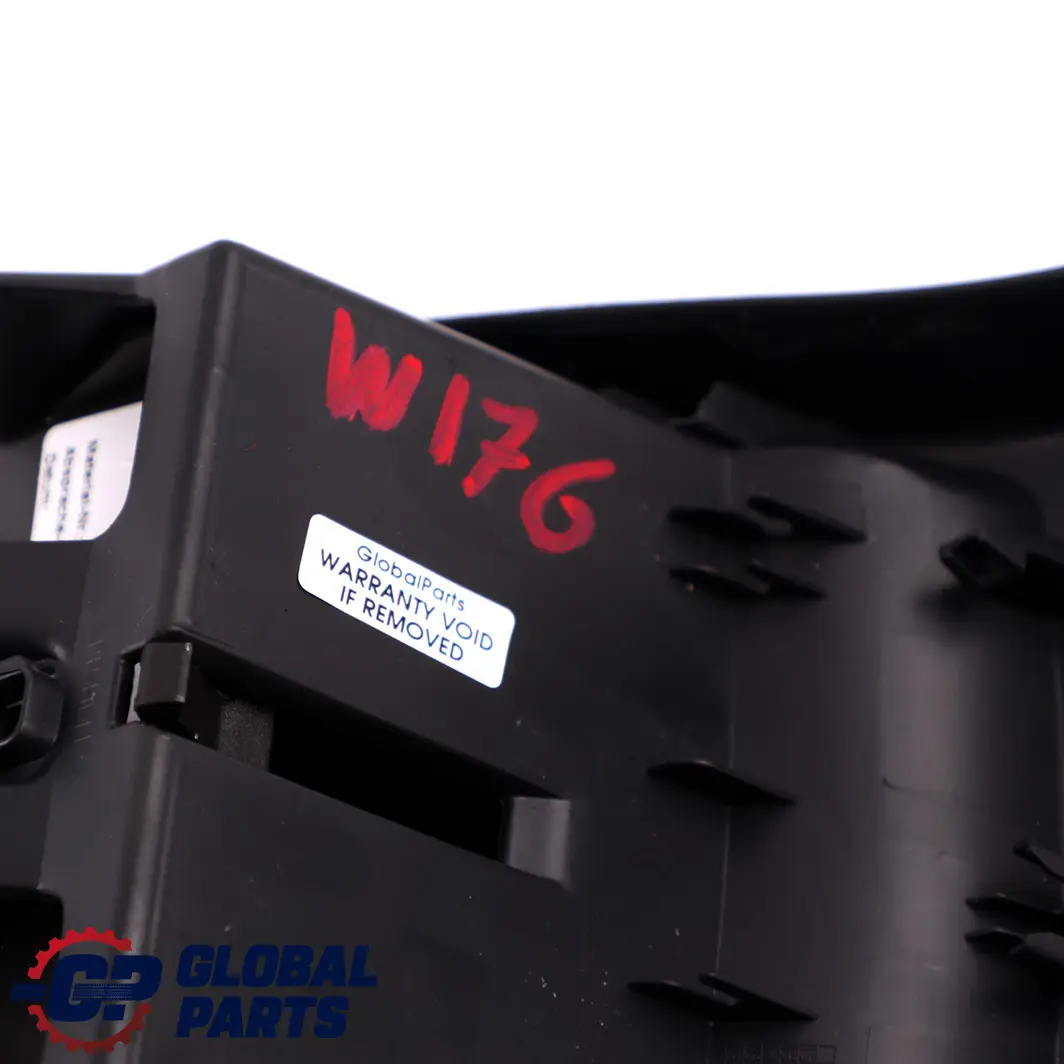 Mittelkonsole hinten Verkleidung Gehäuse Zigarettenanzünder Panel für Mercedes W176 mit Teilenummer A1766801050 Mercedes W176 Mittelkonsole hinten Verkleidung Gehäuse Zigarettenanzünder Panel - SKU A1766801050 - Teilenummer A1766801050