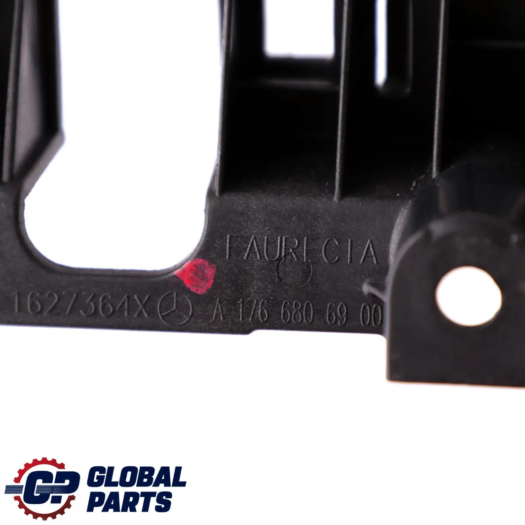 Support d'écran de navigation pour tableau de bord pour Mercedes W176 C117 à propos du numéro de pièce A1766806900 Mercedes W176 C117 Support d'écran de navigation pour tableau de bord - SKU A1766806900 - Numéro de pièce A1766806900