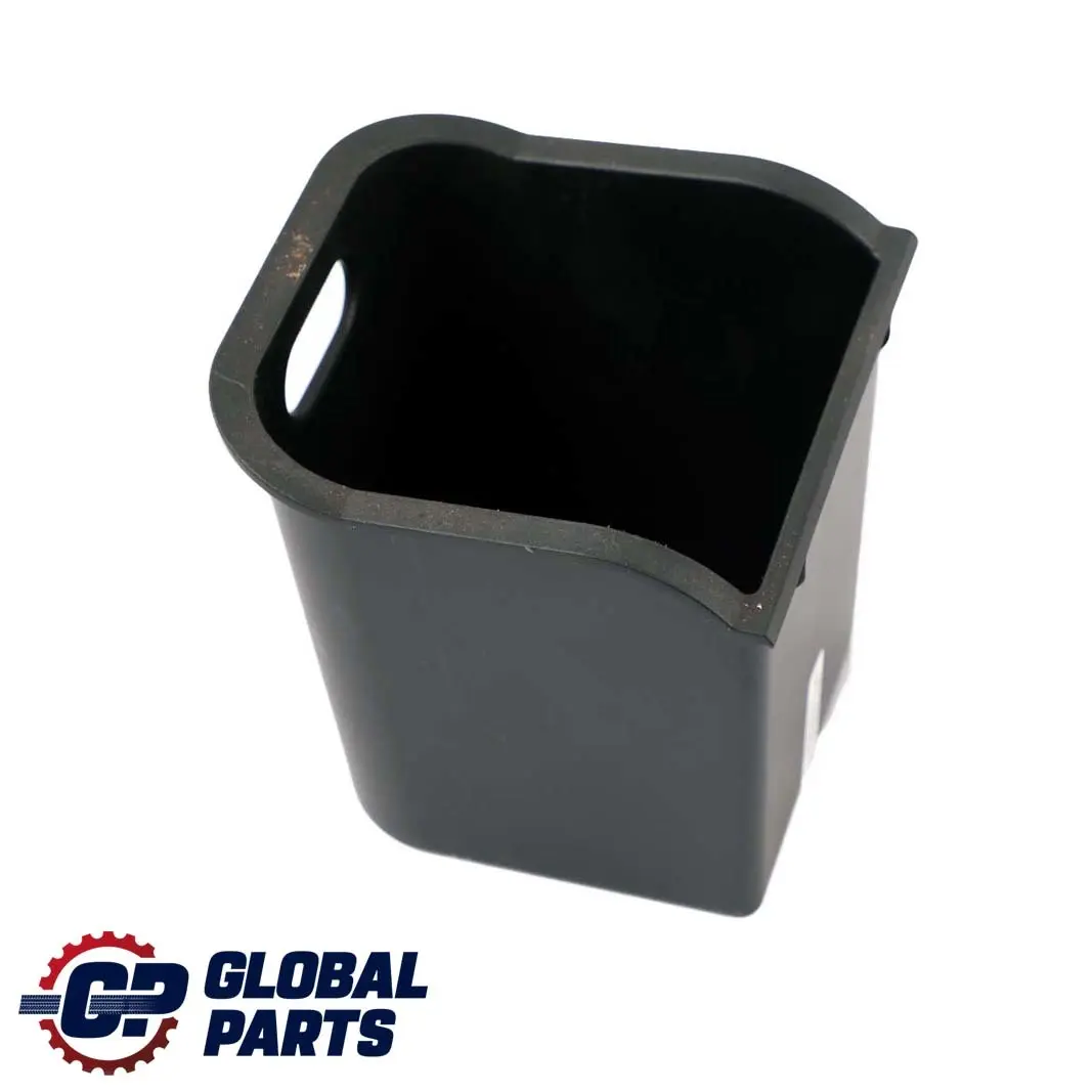 Embellecedor Portavasos Consola Central para Mercedes W176 con número de pieza A1766830675 Mercedes W176 Embellecedor Portavasos Consola Central - SKU A1766830675 - Número de pieza A1766830675