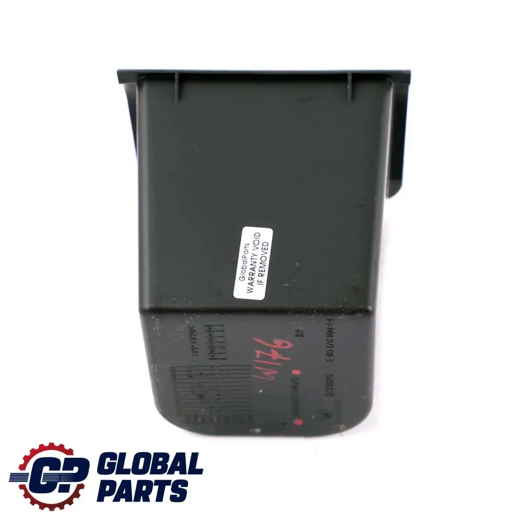 Mittelkonsole Cup Holder Trim für Mercedes W176 mit Teilenummer A1766830675 Mercedes W176 Mittelkonsole Cup Holder Trim - SKU A1766830675 - Teilenummer A1766830675