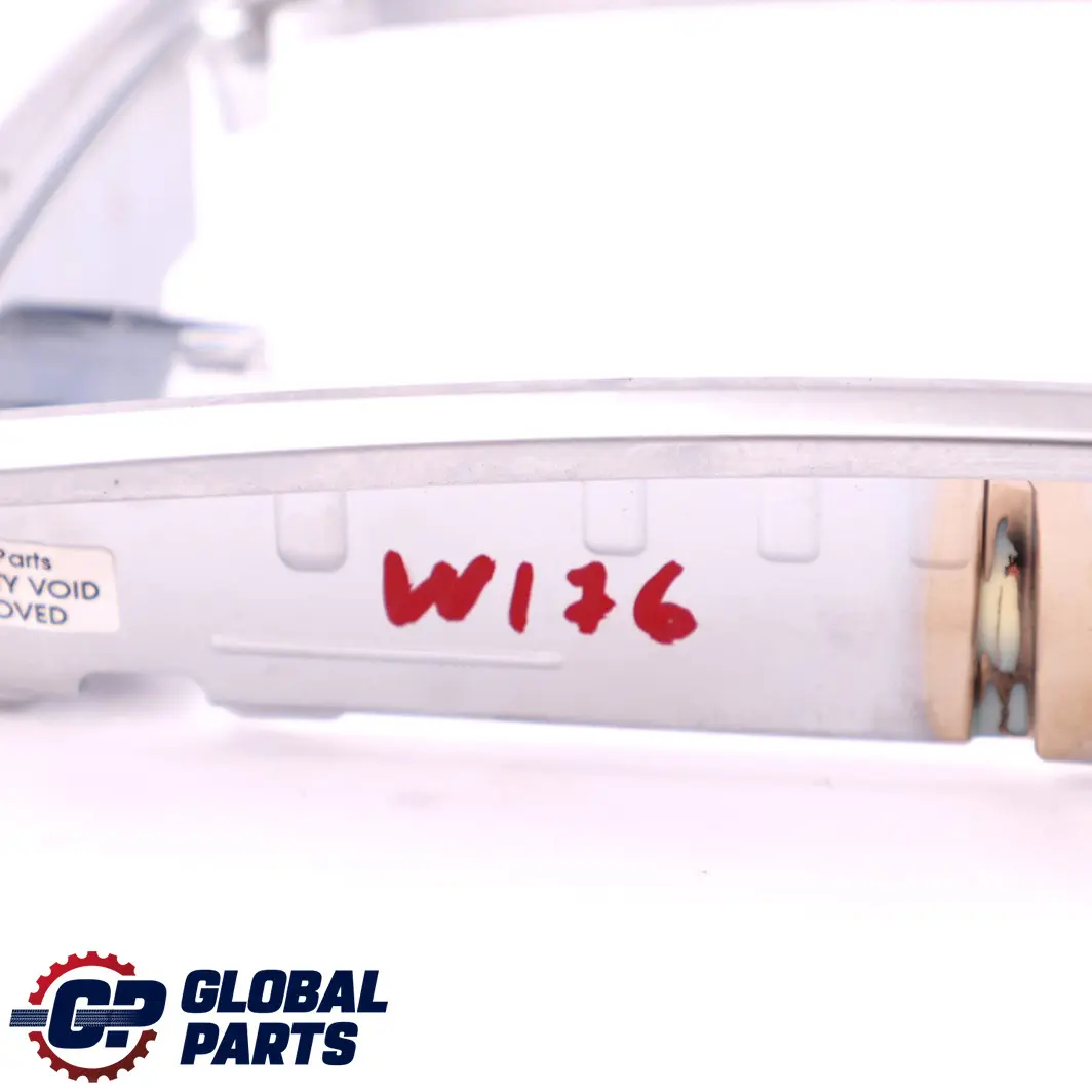 Unidad Central Navegador Satelital Embellecedor Cromado para Mercedes W176 C117 con número de pieza A1766890018 Mercedes W176 C117 Unidad Central Navegador Satelital Embellecedor Cromado - SKU A1766890018 - Número de pieza A1766890018