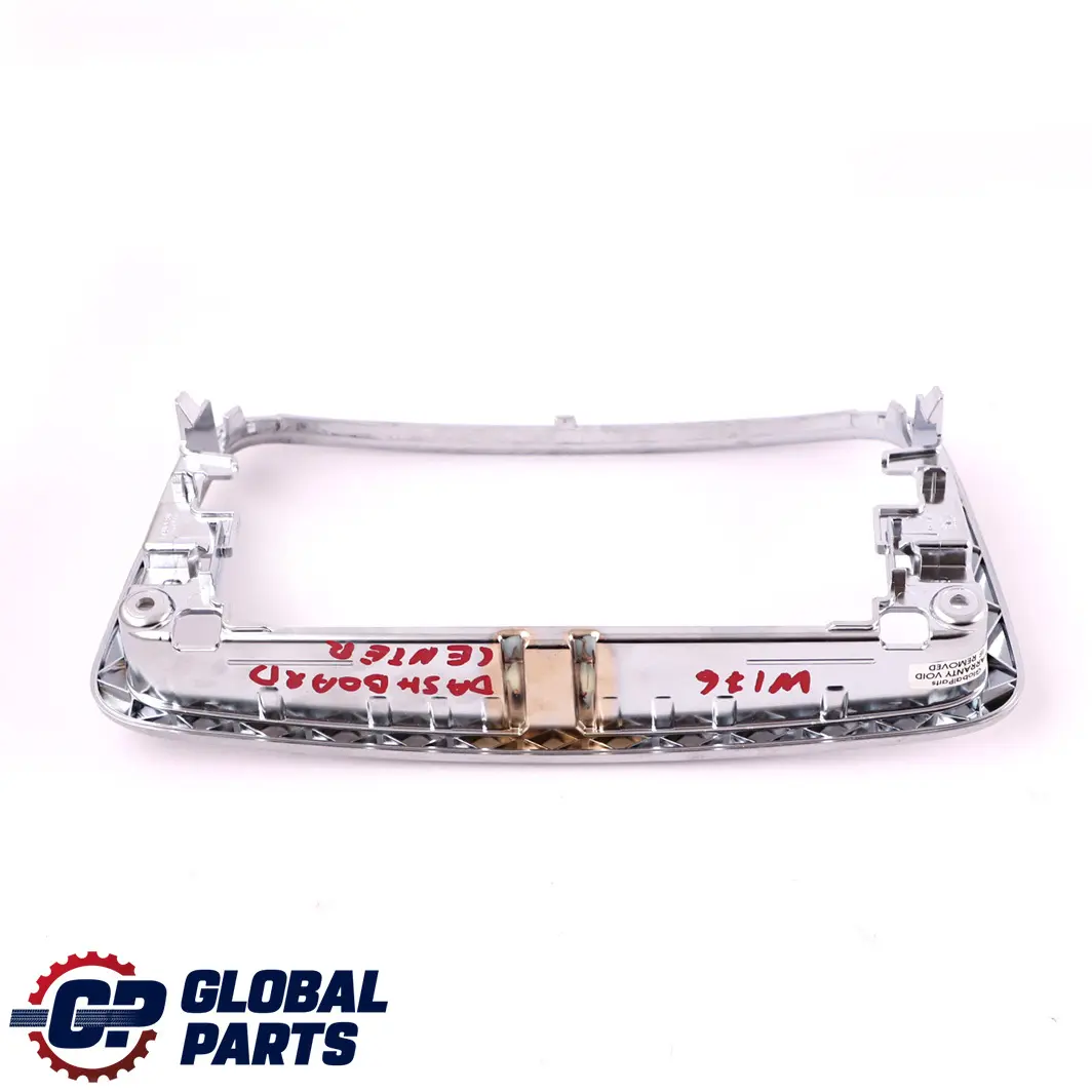 Unidad Central Navegador Satelital Embellecedor Cromado para Mercedes W176 C117 con número de pieza A1766890018 Mercedes W176 C117 Unidad Central Navegador Satelital Embellecedor Cromado - SKU A1766890018 - Número de pieza A1766890018