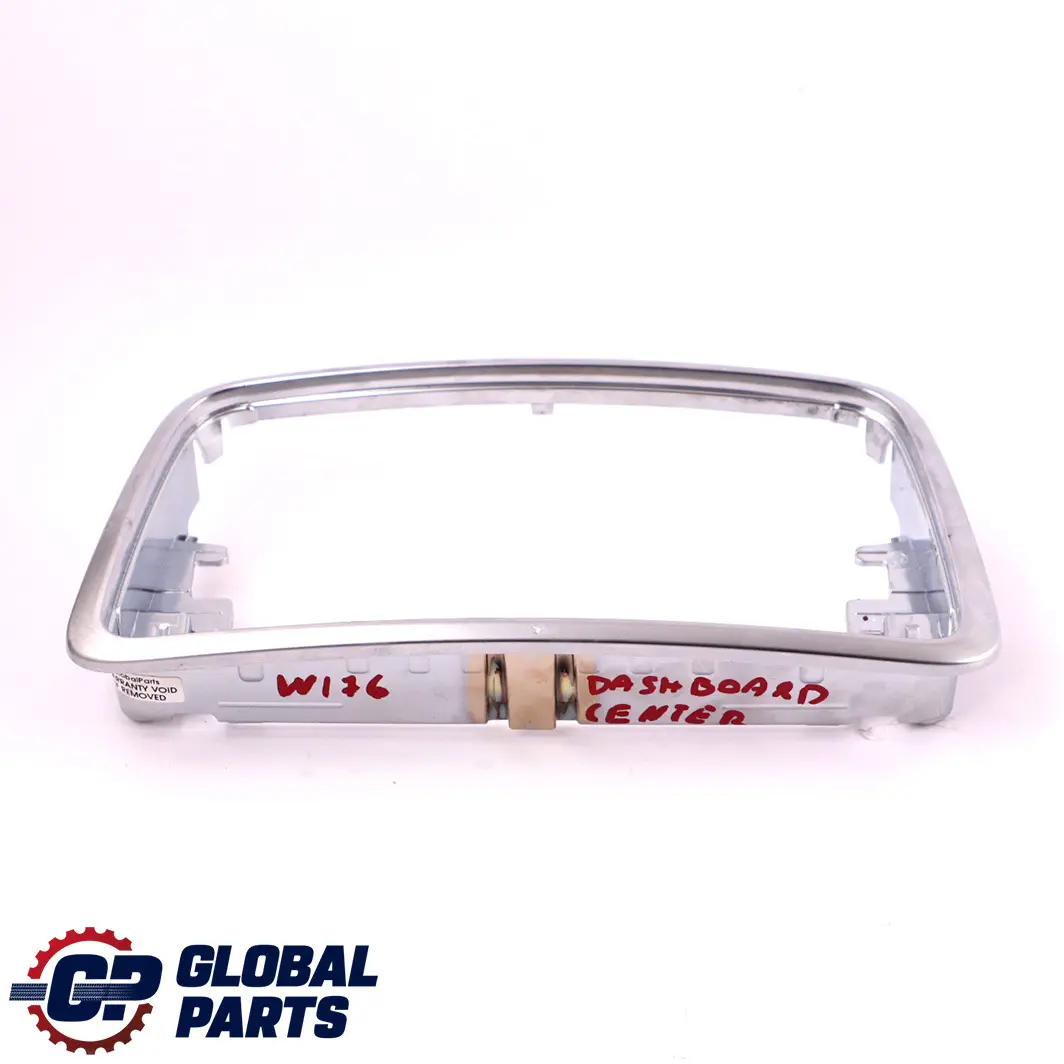 Unidad Central Navegador Satelital Embellecedor Cromado para Mercedes W176 C117 con número de pieza A1766890018 Mercedes W176 C117 Unidad Central Navegador Satelital Embellecedor Cromado - SKU A1766890018 - Número de pieza A1766890018