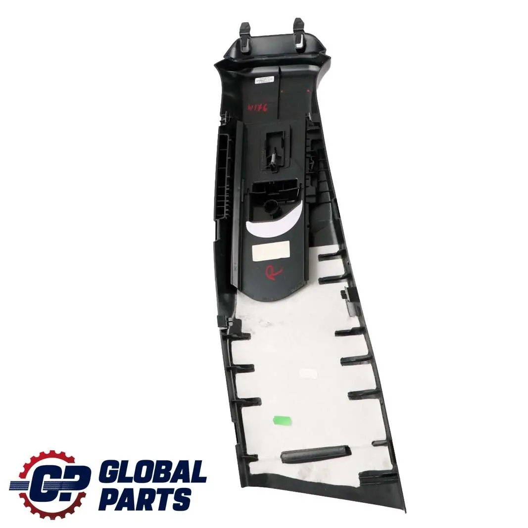 Obere B-Säulen-Zierabdeckung Rechts für Mercedes W176 mit Teilenummer A1766902000 Mercedes W176 Obere B-Säulen-Zierabdeckung Rechts - SKU A1766902000 - Teilenummer A1766902000