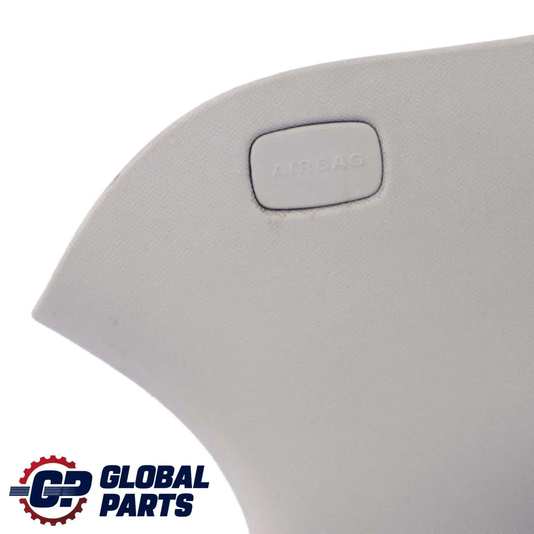 Tapicerka Osłona Słupka Prawa Szara Czarna do Mercedes W176 o numerze A1766902200 Mercedes W176 Tapicerka Osłona Słupka Prawa Szara Czarna - SKU A1766902200 - Numer Części A1766902200