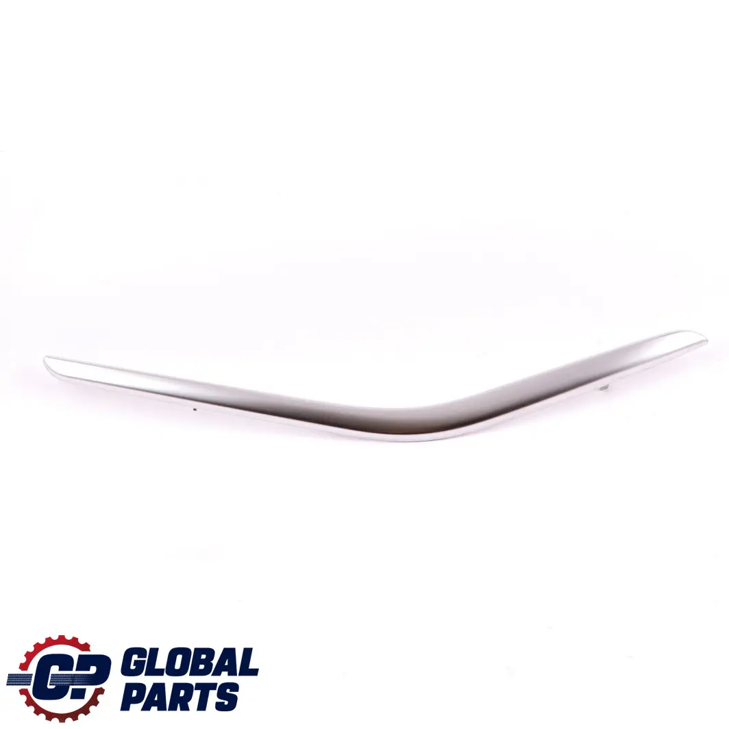 Porta anteriore sinistra Bracciolo Striscia Trim Cromo per Mercedes A W176 con numero di parte A1767200922 Mercedes A W176 Porta anteriore sinistra Bracciolo Striscia Trim Cromo - SKU A1767200922 - Numero di parte A1767200922