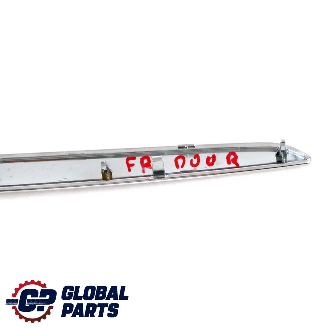 Porta anteriore destra Bracciolo Striscia Trim Cromo per Mercedes W176 con numero di parte A1767201022 Mercedes W176 Porta anteriore destra Bracciolo Striscia Trim Cromo - SKU A1767201022 - Numero di parte A1767201022