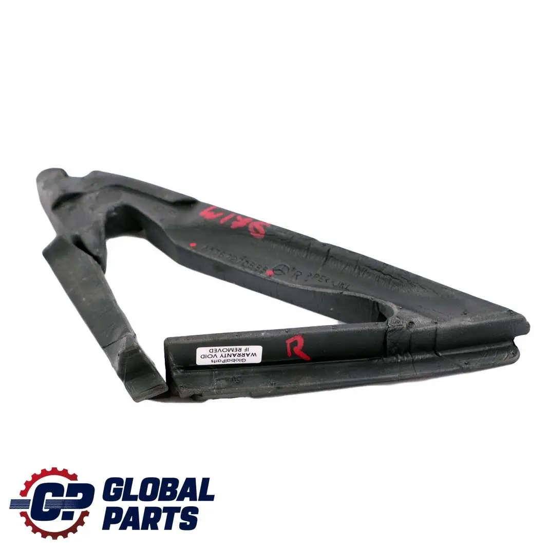 Destra Ala Porta Specchio Copri Pilastro Guarnizione per Mercedes W176 con numero di parte A1767270888 Mercedes W176 Destra Ala Porta Specchio Copri Pilastro Guarnizione - SKU A1767270888 - Numero di parte A1767270888