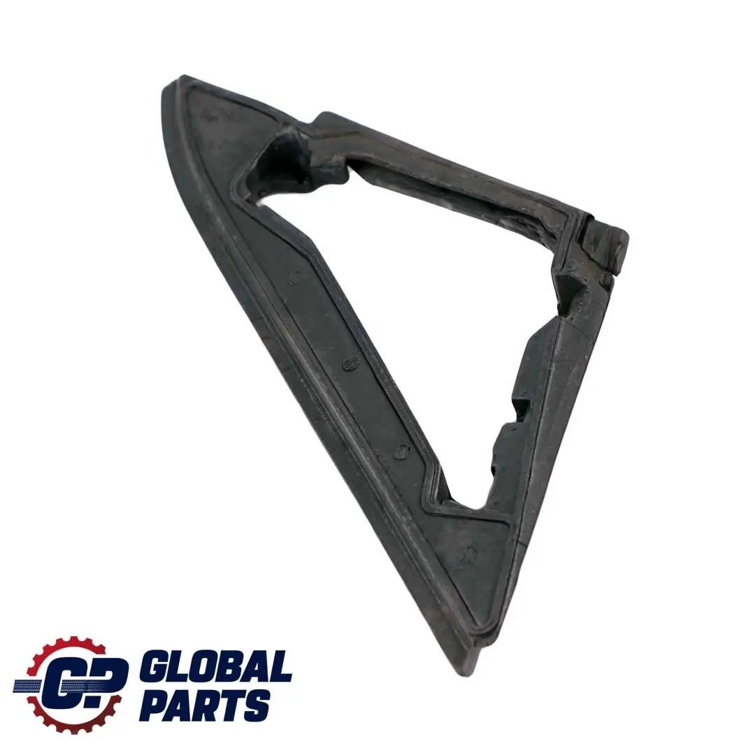 Destra Ala Porta Specchio Copri Pilastro Guarnizione per Mercedes W176 con numero di parte A1767270888 Mercedes W176 Destra Ala Porta Specchio Copri Pilastro Guarnizione - SKU A1767270888 - Numero di parte A1767270888