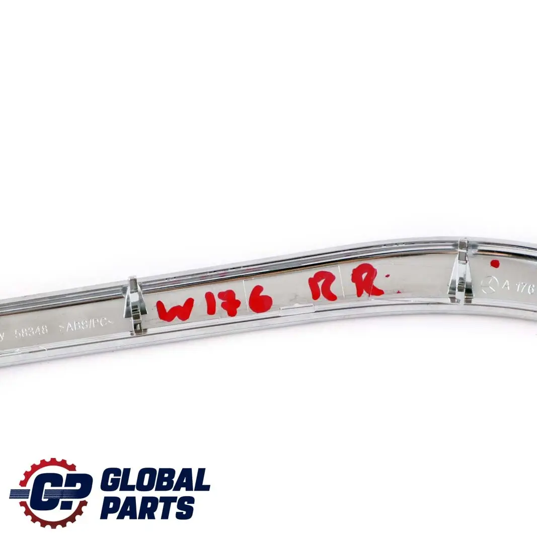 Hintere rechte Tür Armlehnenleiste Chrom pour Mercedes W176 à propos du numéro de pièce A1767301222 Mercedes W176 Hintere rechte Tür Armlehnenleiste Chrom - SKU A1767301222 - Numéro de pièce A1767301222