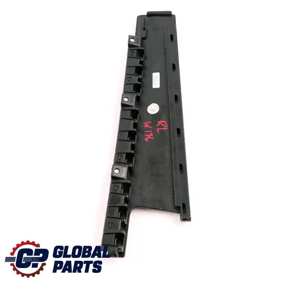 Copertura montante porta esterna posteriore sinistra per Mercedes W176 con numero di parte A1767320100 Mercedes W176 Copertura montante porta esterna posteriore sinistra - SKU A1767320100 - Numero di parte A1767320100