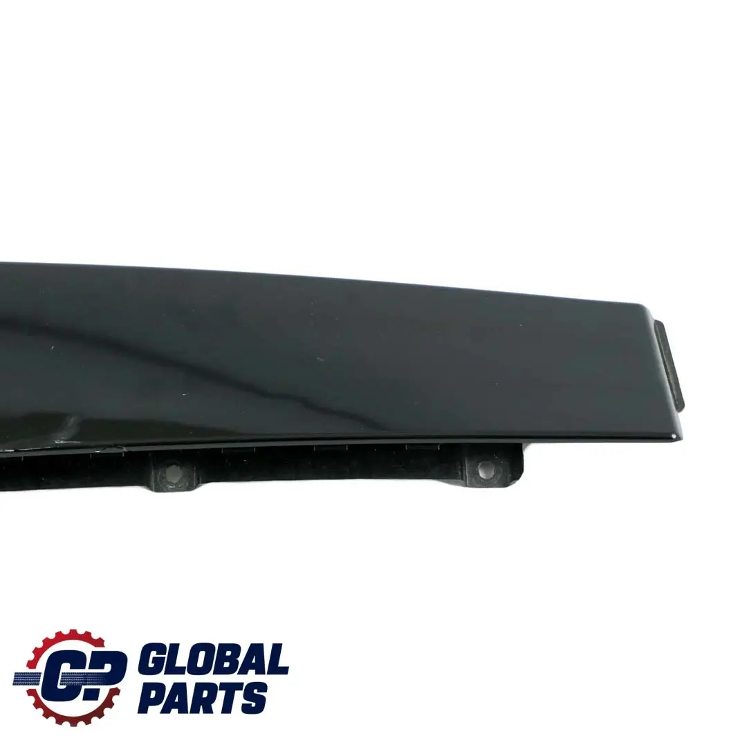 Copertura montante porta esterna posteriore sinistra per Mercedes W176 con numero di parte A1767320100 Mercedes W176 Copertura montante porta esterna posteriore sinistra - SKU A1767320100 - Numero di parte A1767320100