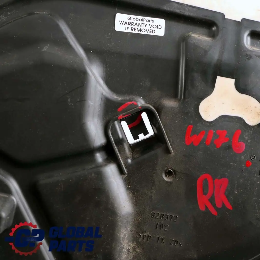 Mercedes W176 Porta Destra Scarico Acqua Coperchio Isolamento Porta - SKU A1767320295 - Numero di parte A1767320295