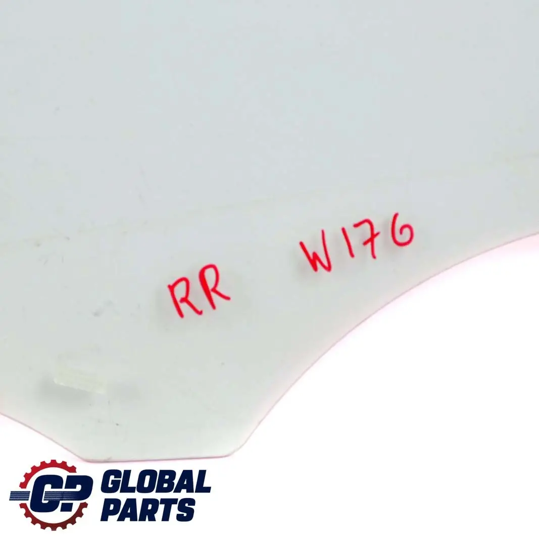 Porta Posteriore Destra O/S Vetro Pane AS2 per Mercedes W176 con numero di parte A1767350400 Mercedes W176 Porta Posteriore Destra O/S Vetro Pane AS2 - SKU A1767350400 - Numero di parte A1767350400