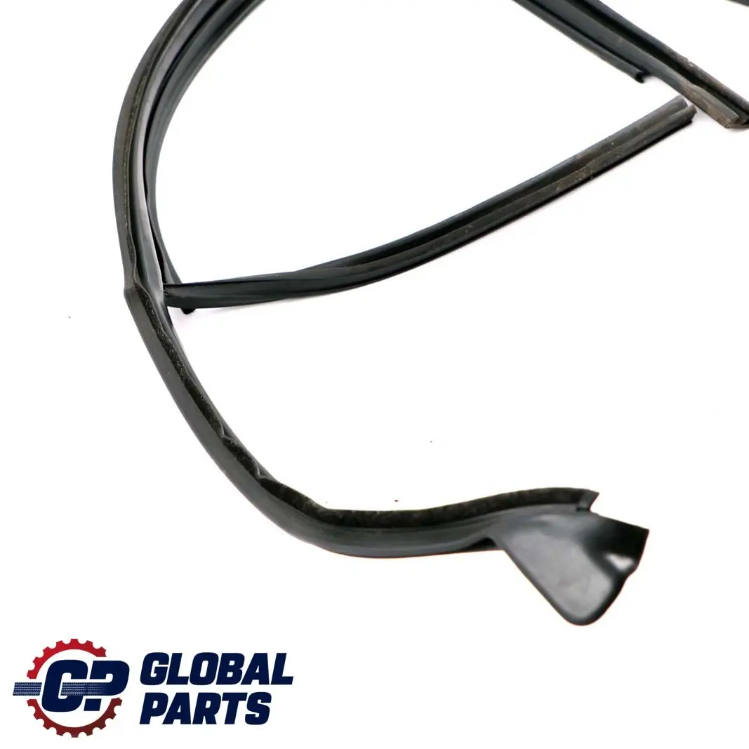  Mercedes-Benz W176 Guarnizione porta posteriore destra Nero - SKU A1767351200 - Numero di parte A1767351200
