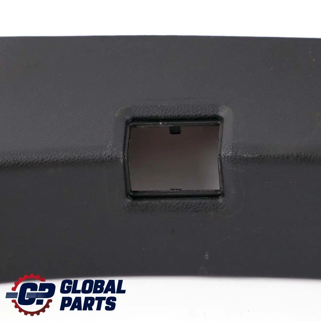 Mercedes A W176 Tapa del panel embellecedor del portón trasero - SKU A1767403500 - Número de pieza A1767403500