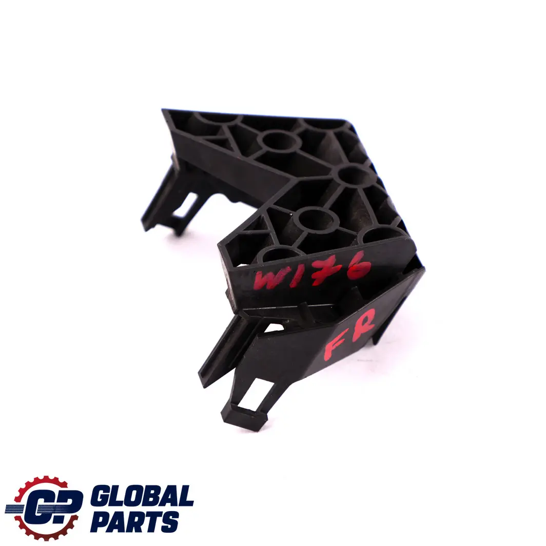 Support De Fixation De La Coiffe De La Poignée De Porte Avant pour Mercedes W176 à propos du numéro de pièce A1767670000 Mercedes W176 Support De Fixation De La Coiffe De La Poignée De Porte Avant - SKU A1767670000 - Numéro de pièce A1767670000