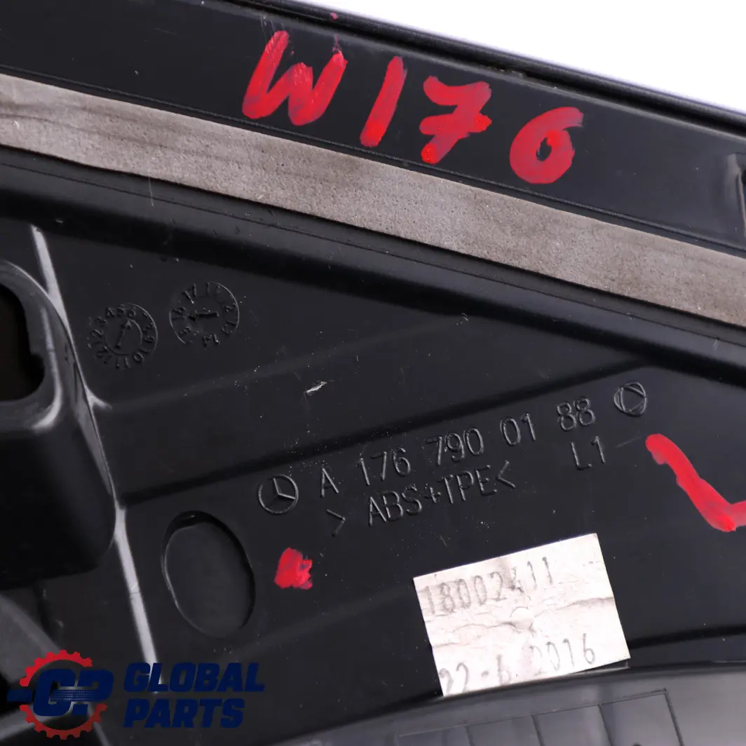  Mercedes-Benz A W176 Spoiler trasero izquierdo Soporte de montaje - SKU A1767900188 - Número de pieza A1767900188