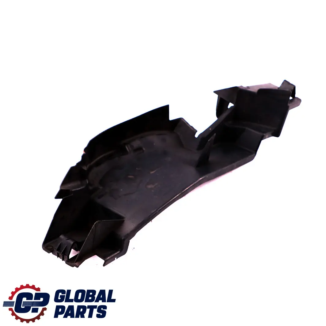 Condotto aria aspirazione griglia radiatore sinistra per Mercedes W176 con numero di parte A1768880538 Mercedes W176 Condotto aria aspirazione griglia radiatore sinistra - SKU A1768880538 - Numero di parte A1768880538