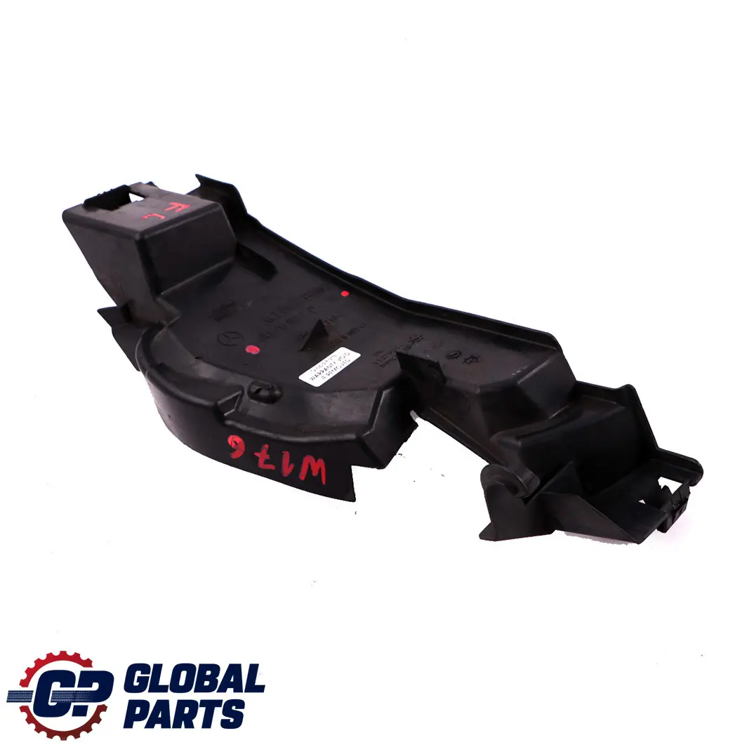 Condotto aria aspirazione griglia radiatore sinistra per Mercedes W176 con numero di parte A1768880538 Mercedes W176 Condotto aria aspirazione griglia radiatore sinistra - SKU A1768880538 - Numero di parte A1768880538