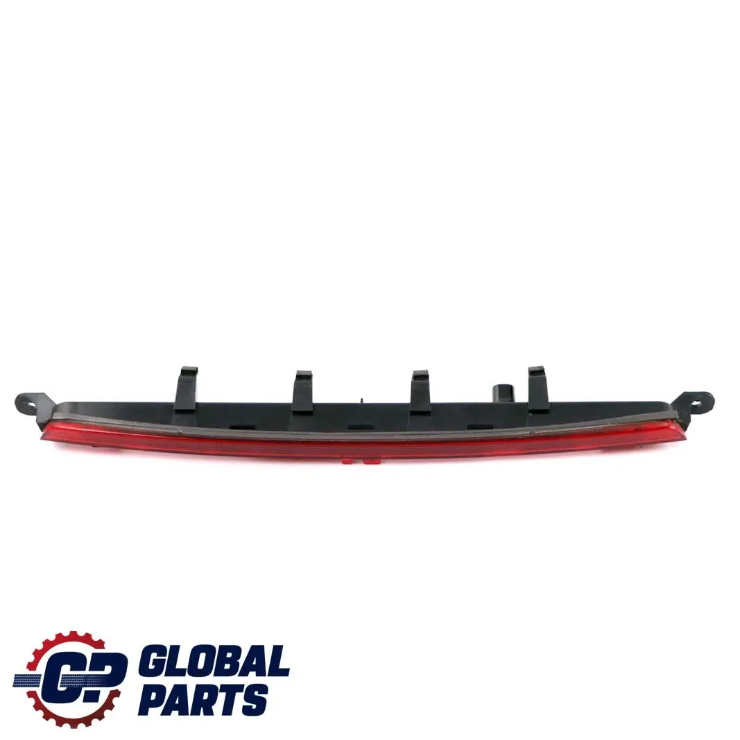 Terza luce di stop supplementare posteriore per Mercedes A W176 con numero di parte A1769068600 Mercedes A W176 Terza luce di stop supplementare posteriore - SKU A1769068600 - Numero di parte A1769068600
