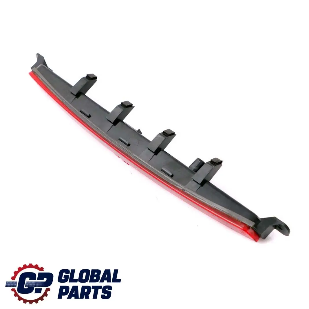 Terza luce di stop supplementare posteriore per Mercedes A W176 con numero di parte A1769068600 Mercedes A W176 Terza luce di stop supplementare posteriore - SKU A1769068600 - Numero di parte A1769068600