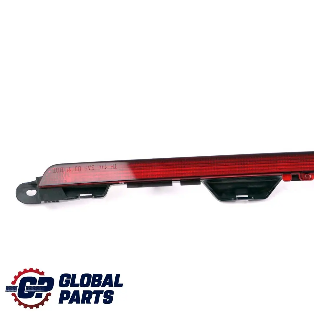 Tercera luz de freno trasera adicional Luz para Mercedes A W176 con número de pieza A1769068600 Mercedes A W176 Tercera luz de freno trasera adicional Luz - SKU A1769068600 - Número de pieza A1769068600