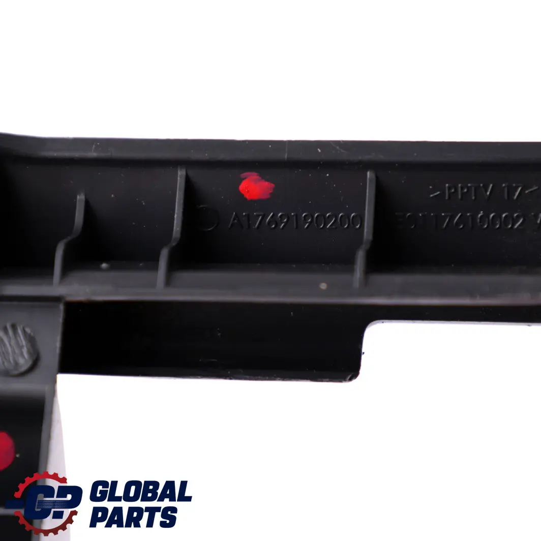 Cubierta Panel Moldura Asiento Delantero Derecho para Mercedes W176 con número de pieza A1769190200 Mercedes W176 Cubierta Panel Moldura Asiento Delantero Derecho - SKU A1769190200 - Número de pieza A1769190200