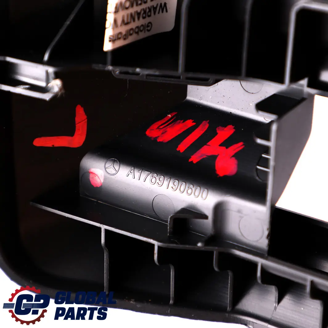 Siège Avant Droit Cache Glissière Garniture pour Mercedes W176 à propos du numéro de pièce A1769190600 Mercedes W176 Siège Avant Droit Cache Glissière Garniture - SKU A1769190600 - Numéro de pièce A1769190600