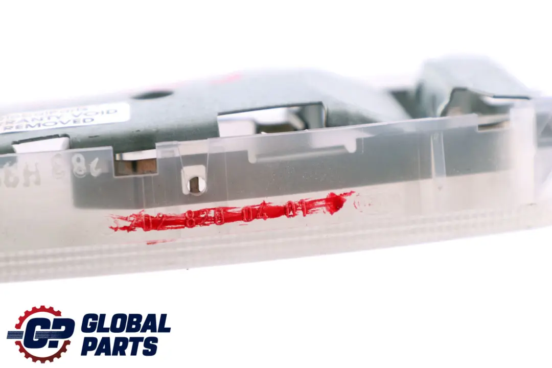 Innen Raum Dachlese Leuchte für Mercedes W169 W203 W210 mit Teilenummer A2028200401 Mercedes W169 W203 W210 Innen Raum Dachlese Leuchte - SKU A2028200401 - Teilenummer A2028200401