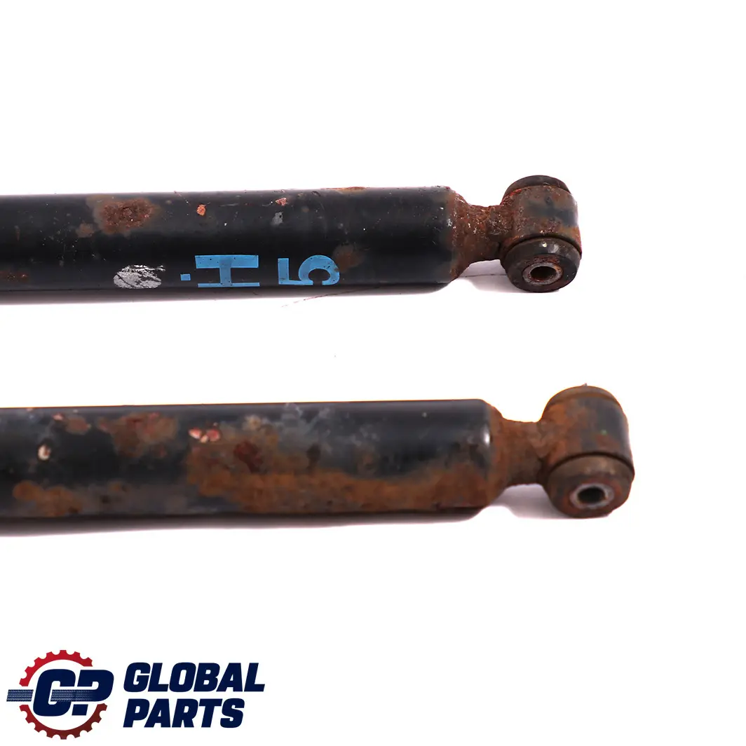 Mercedes W203 Berline Amortisseur arrière gauche droite ressort jambe de force - SKU A2033263000-1 - Numéro de pièce A2033263000